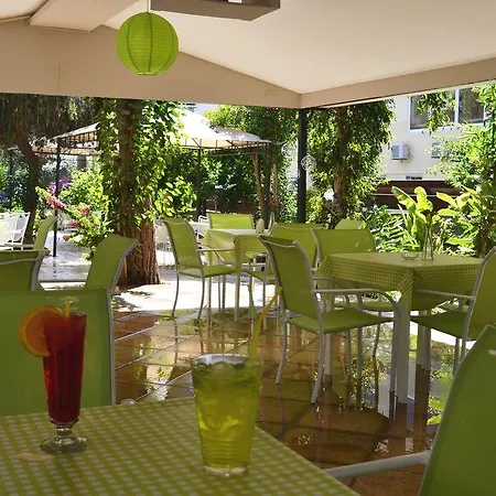 Tasiana Star Aparthotel Limasol