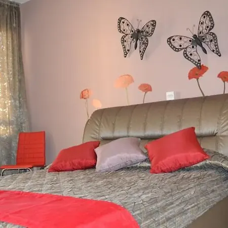 Tasiana Star Aparthotel 3*