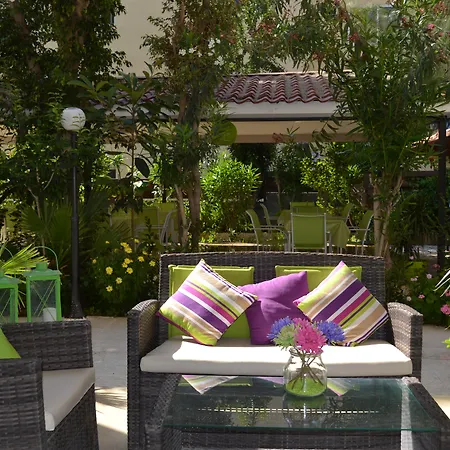 Tasiana Star Aparthotel Limasol