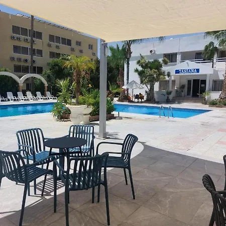 Tasiana Star Apartahotel 3*