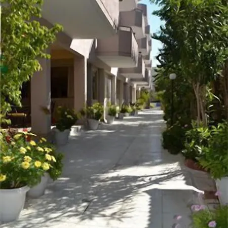 Tasiana Star Aparthotel