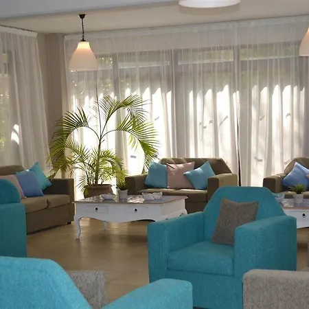 Tasiana Star Aparthotel 3*