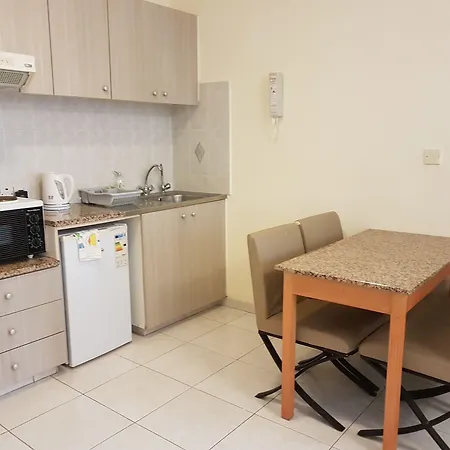 מלון דירות Tasiana Star 3*