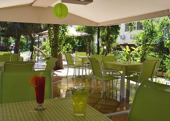 Tasiana Star Aparthotel Lemesos