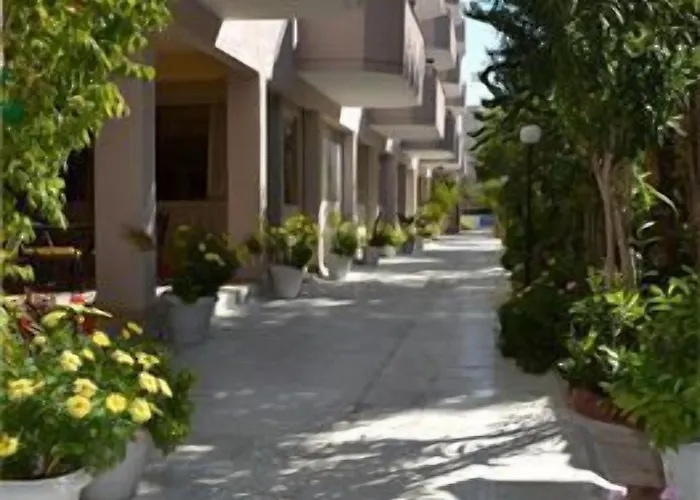 Tasiana Star Aparthotel