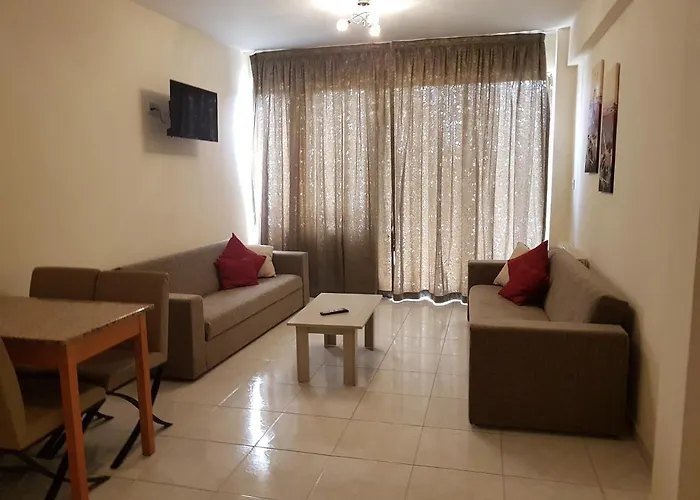 Tasiana Star Aparthotel