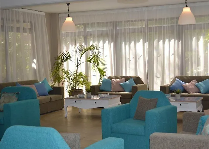 Tasiana Star Aparthotel 3*