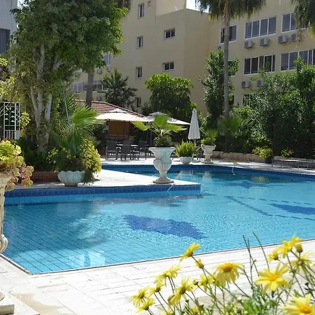 アパートホテル Tasiana Star